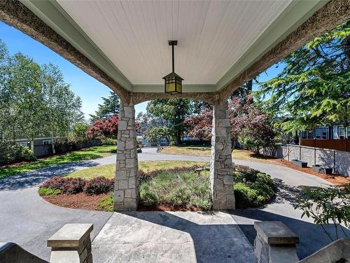 4423 Tyndall Ave, Saanich, BC 