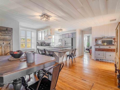 Overall view - 10735Z Route Sir-Wilfrid-Laurier, Mirabel, QC - Indoor Photo Showing Dining Room