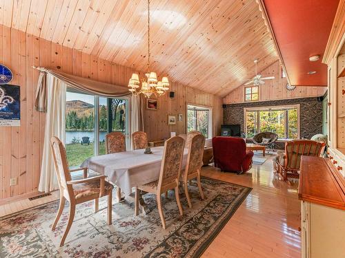 Dining room - 44 Ch. Paquette, Val-Des-Lacs, QC - Indoor Photo Showing Dining Room