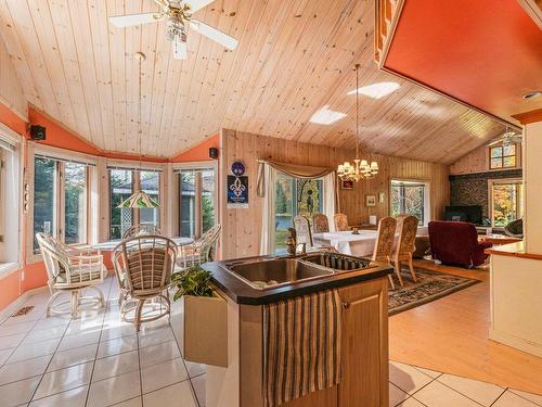 Kitchen - 44 Ch. Paquette, Val-Des-Lacs, QC - Indoor