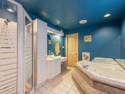 Ensuite bathroom - 