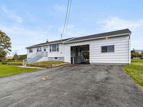 25 Publicover Loop, Blandford, NS 