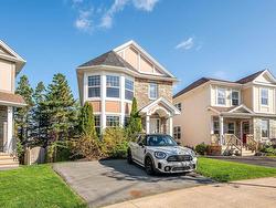 45 Ridgestone Court  Halifax, NS B3N 3H8