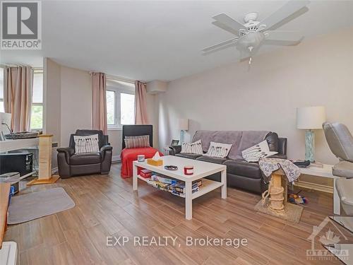 113 - 1025 Grenon Avenue, Ottawa, ON - Indoor Photo Showing Living Room