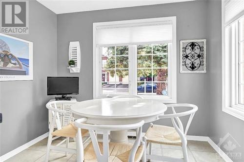 6165 Oak Meadows Drive, Ottawa, ON - Indoor Photo Showing Dining Room