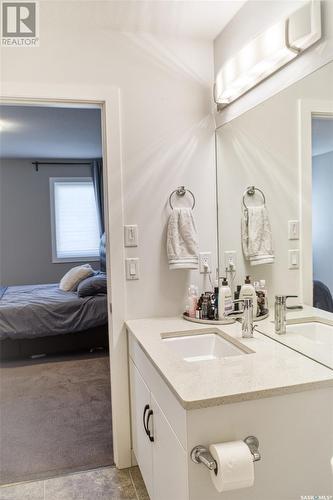 309 Germain Manor, Saskatoon, SK - Indoor Photo Showing Bathroom