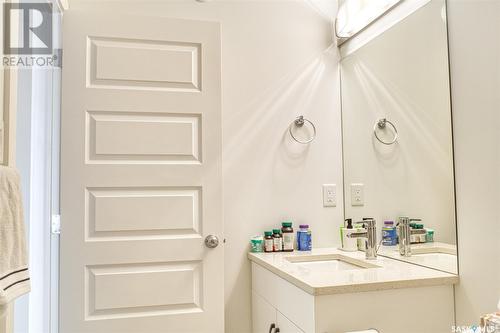 309 Germain Manor, Saskatoon, SK - Indoor Photo Showing Bathroom