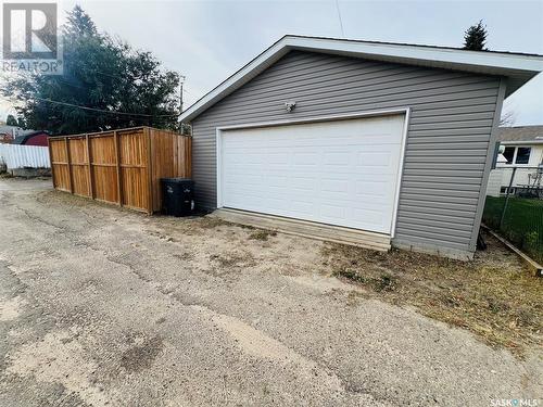 621 Central Avenue S, Swift Current, SK - Outdoor