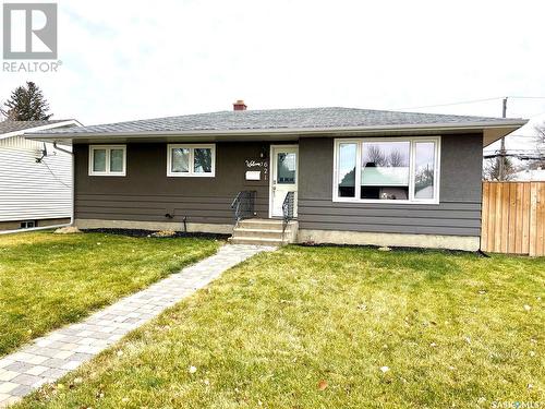 621 Central Avenue S, Swift Current, SK - Outdoor