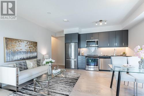 1009 - 8 Nahani Way, Mississauga, ON - Indoor Photo Showing Kitchen