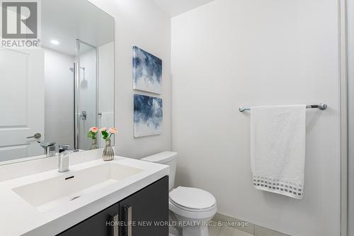 1009 - 8 Nahani Way, Mississauga, ON - Indoor Photo Showing Bathroom