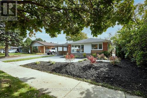 36 Farley Crescent, Toronto, ON - Outdoor