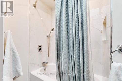 36 Farley Crescent, Toronto, ON - Indoor Photo Showing Bathroom