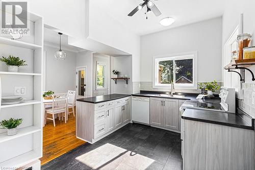 341 23Rd Street W, Owen Sound, ON - Indoor Photo Showing Kitchen With Double Sink