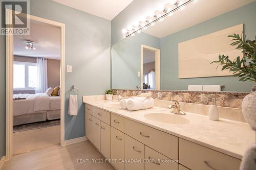 34 - 14 Doon Drive, London, ON - Indoor Photo Showing Bathroom