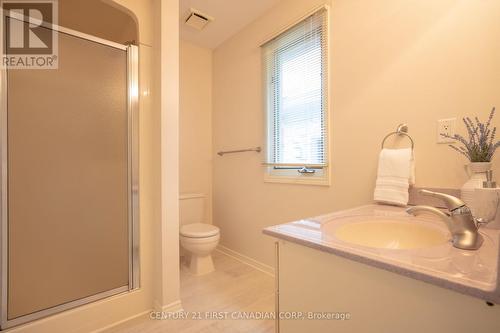 34 - 14 Doon Drive, London, ON - Indoor Photo Showing Bathroom