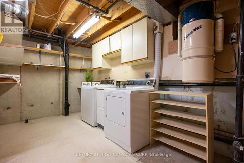 34 - 14 Doon Drive, London, ON - Indoor Photo Showing Laundry Room