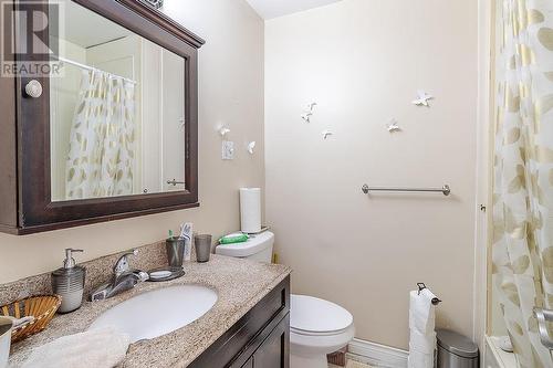 791 Pine St, Sault Ste Marie, ON - Indoor Photo Showing Bathroom