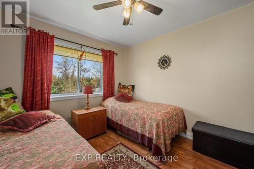 6320 Frog Street, Georgina, ON - Indoor Photo Showing Bedroom