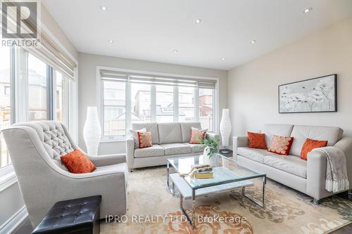 71 Little Britain Crescent, Brampton, ON - Indoor Photo Showing Living Room