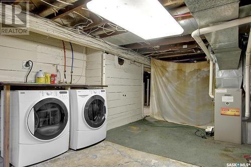 1930 Quebec Street, Regina, SK - Indoor Photo Showing Laundry Room