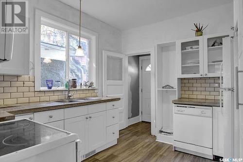 1930 Quebec Street, Regina, SK - Indoor Photo Showing Kitchen With Double Sink