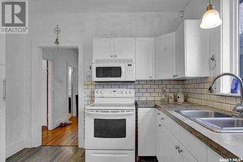 1930 Quebec Street, Regina, SK - Indoor Photo Showing Kitchen With Double Sink