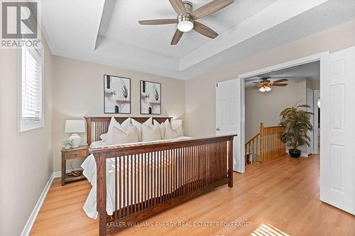 999 Grandlea Court, Oshawa (Pinecrest), ON - Indoor Photo Showing Bedroom