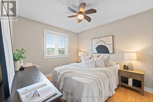 999 Grandlea Court, Oshawa (Pinecrest), ON - Indoor Photo Showing Bedroom