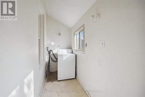 35 Stewart Place, Peterborough (Downtown), ON - Indoor Photo Showing Laundry Room