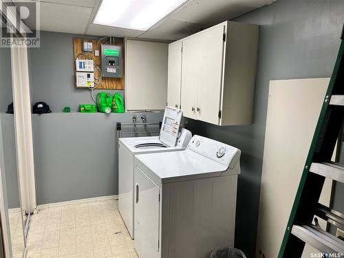 430 Lenore Drive, Saskatoon, SK - Indoor Photo Showing Laundry Room