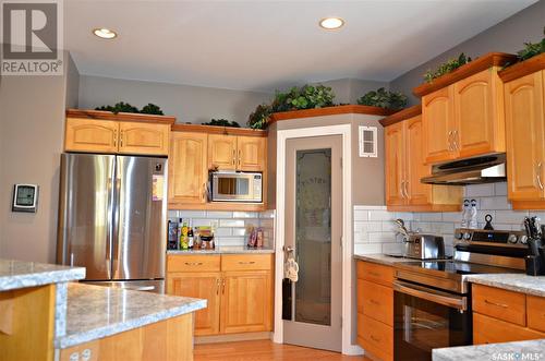 134 Beechmont Crescent, Saskatoon, SK - Indoor Photo Showing Kitchen