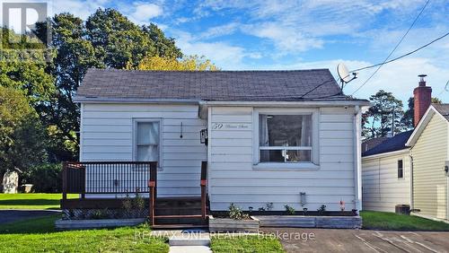 59 Brown Street, Clarington, ON - Outdoor