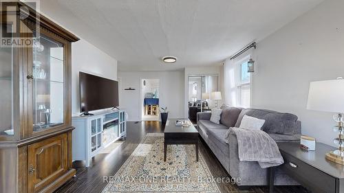 59 Brown Street, Clarington, ON - Indoor Photo Showing Living Room