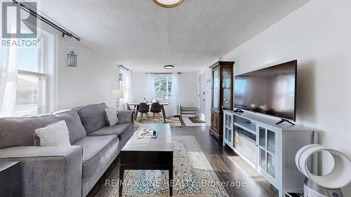 59 Brown Street, Clarington, ON - Indoor Photo Showing Living Room