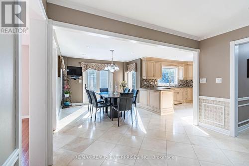 37 Hill Top Trail, Whitchurch-Stouffville, ON - Indoor Photo Showing Dining Room