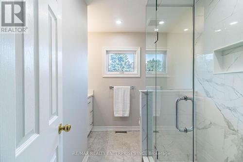 37 Hill Top Trail, Whitchurch-Stouffville, ON - Indoor Photo Showing Bathroom