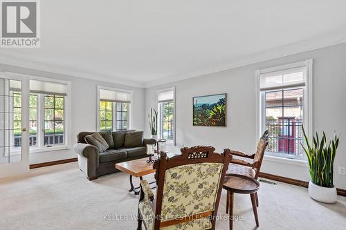 79 Highland Woods Court, London, ON - Indoor Photo Showing Living Room