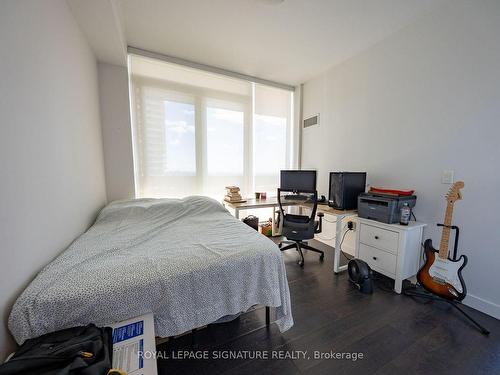 3802-8 Eglinton Ave E, Toronto, ON - Indoor Photo Showing Bedroom