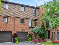 10-3395 Cliff Rd N  Mississauga, ON L5A 3M7