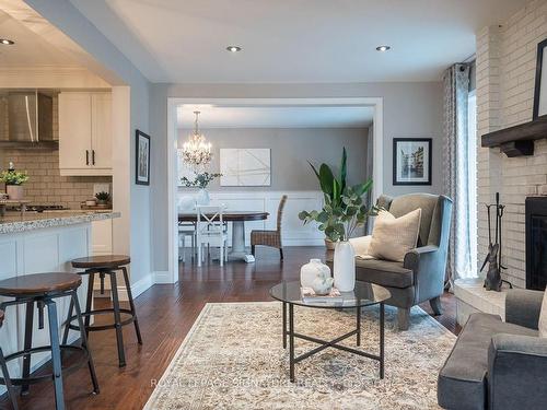 844 Bishop Crt, Milton, ON - Indoor Photo Showing Living Room With Fireplace