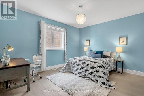 18 Ridgepoint Road, Vaughan, ON - Indoor Photo Showing Bedroom