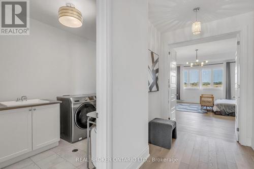 18 Ridgepoint Road, Vaughan, ON - Indoor Photo Showing Laundry Room