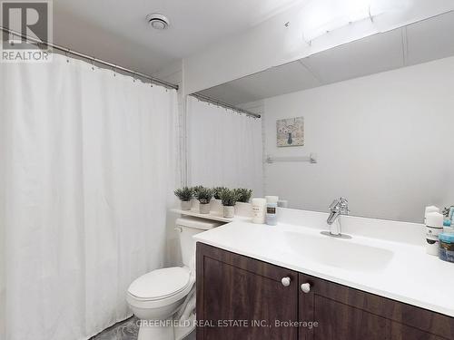 1010 - 55 De Boers Drive, Toronto, ON - Indoor Photo Showing Bathroom