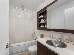 Ensuite bathroom - 