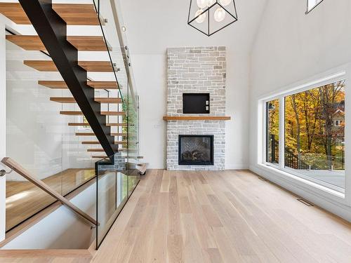 Salon - 48 Ch. Coutu, Saint-Donat, QC - Indoor Photo Showing Living Room With Fireplace