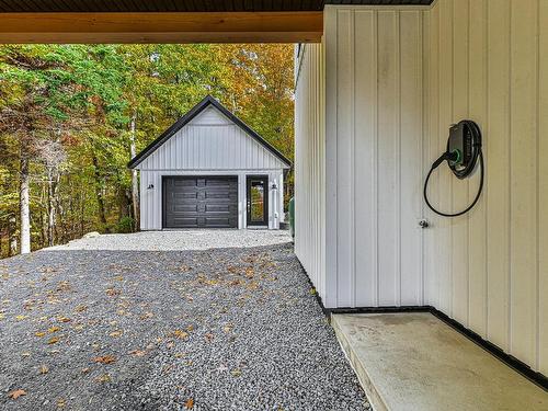 Garage - 48 Ch. Coutu, Saint-Donat, QC - Outdoor