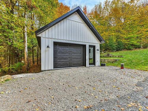 Garage - 48 Ch. Coutu, Saint-Donat, QC - Outdoor