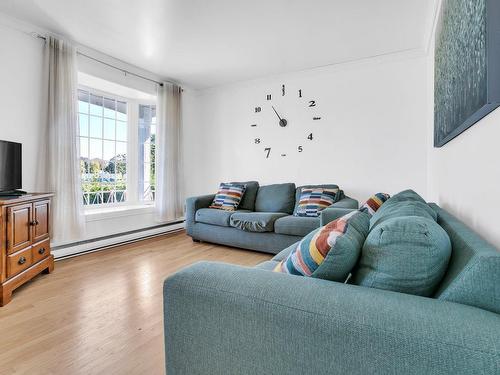 Salon - 88 Rue Simard, Repentigny (Repentigny), QC - Indoor Photo Showing Living Room