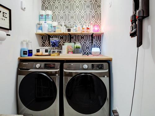 Salle de lavage - 83 Rue Alexandre-Rodrigue, Gatineau (Buckingham), QC - Indoor Photo Showing Laundry Room